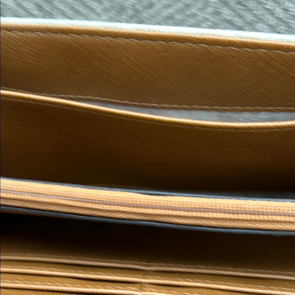Michael Kors Fulton Flap Continental Wallet Vanilla - Picture 6 of 8